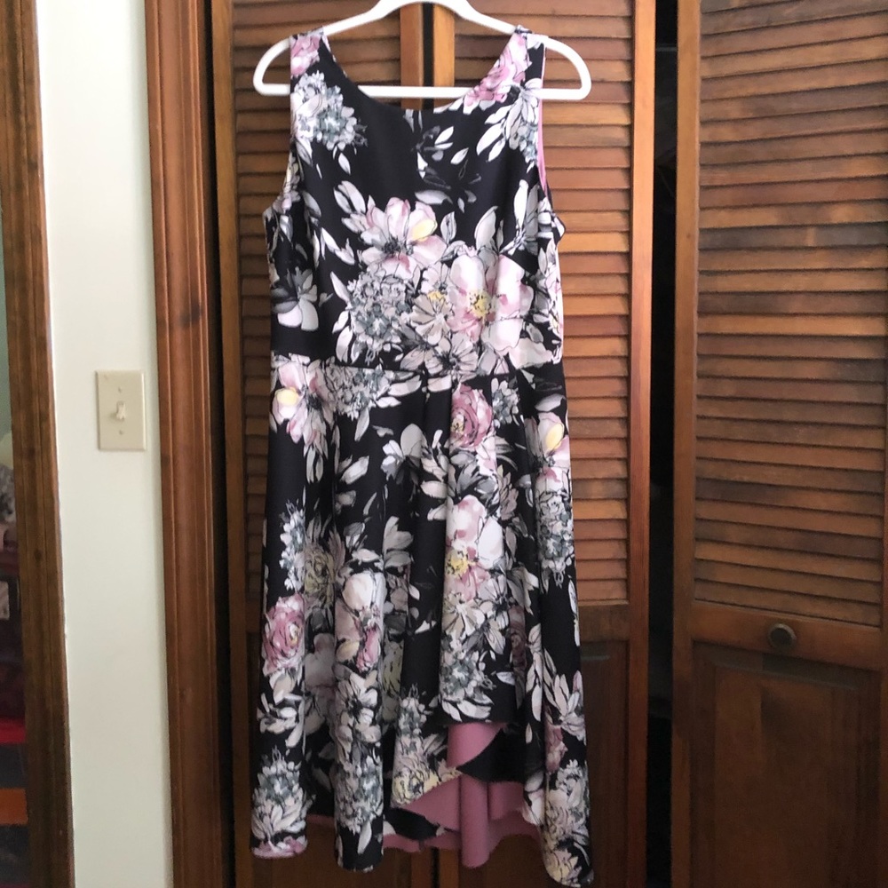 WHBM dress • floral print • Sz 12 • EUC